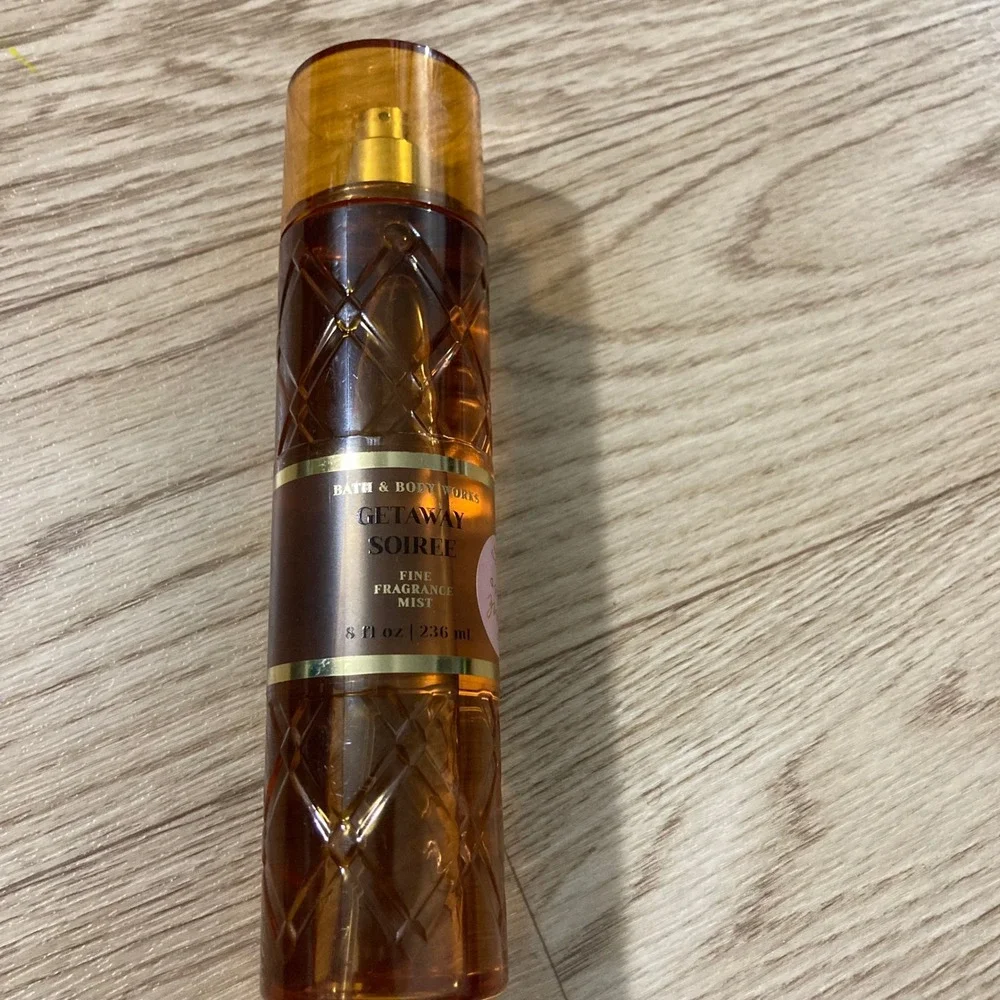 Bath & Body Works Getaway‎ Soiree Mist Womens 8oz Amber Solar Mandarin